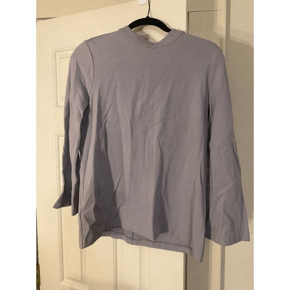 Ann Taylor Steel Blue Gray Waffle Blouse Cut out V Back Size Small, MSRP $60 - Picture 2 of 8
